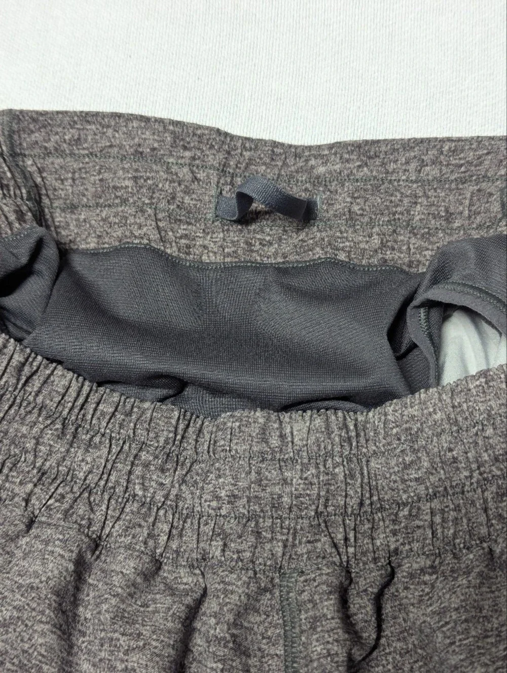 Lululemon Hotty Hot Low-Rise Lined 2.5
